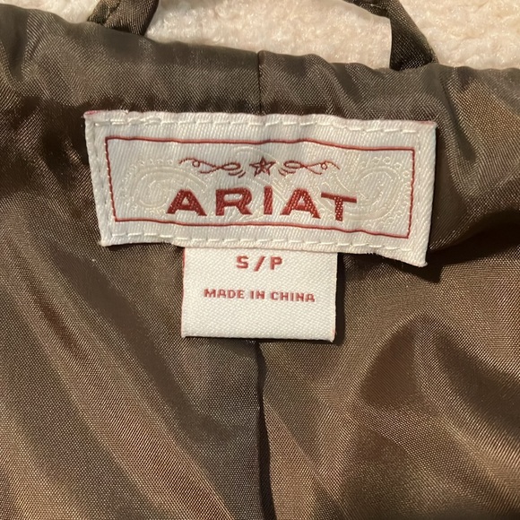 ARIAT - Picture 4 of 9